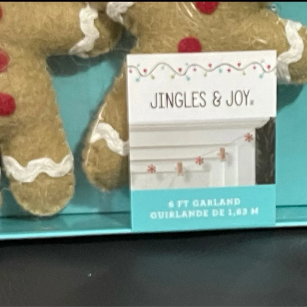 Gingerbread and Peppermint Garland